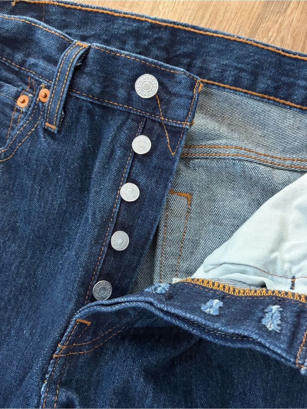 Levi’s 501 Blue Jeans - Picture 4 of 6